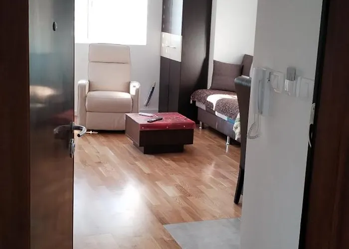 アパート Mila ソコバニャ